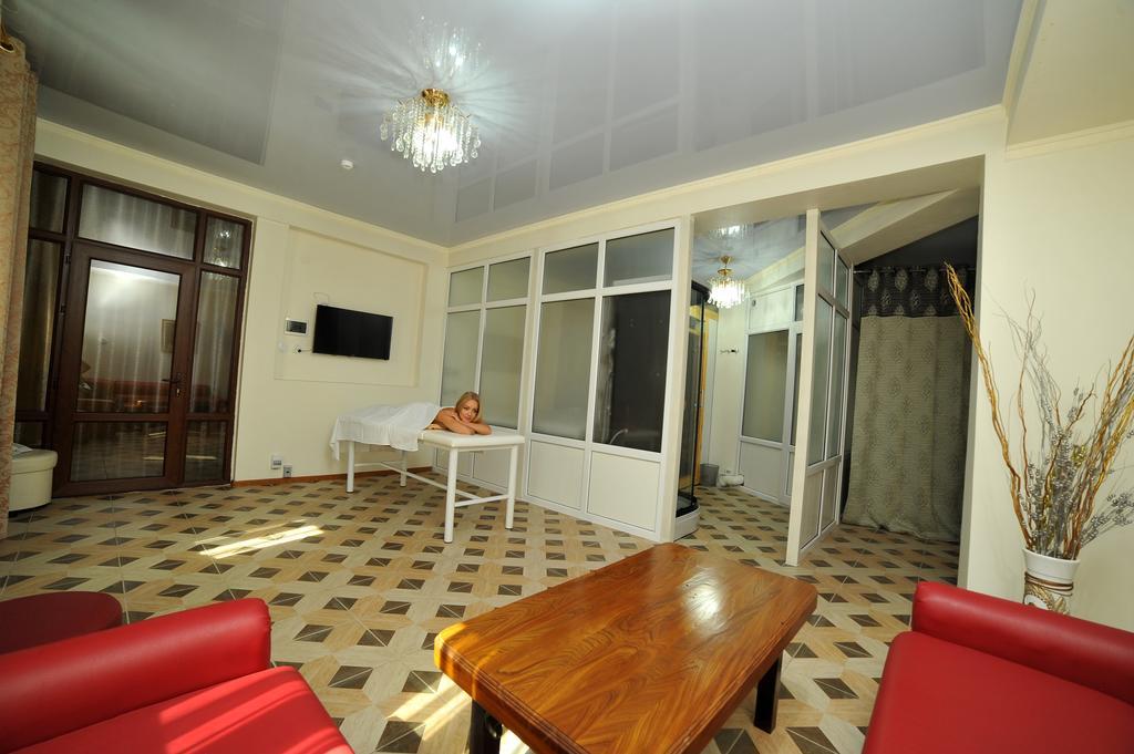 Rich Hotel Bishkek Exterior photo