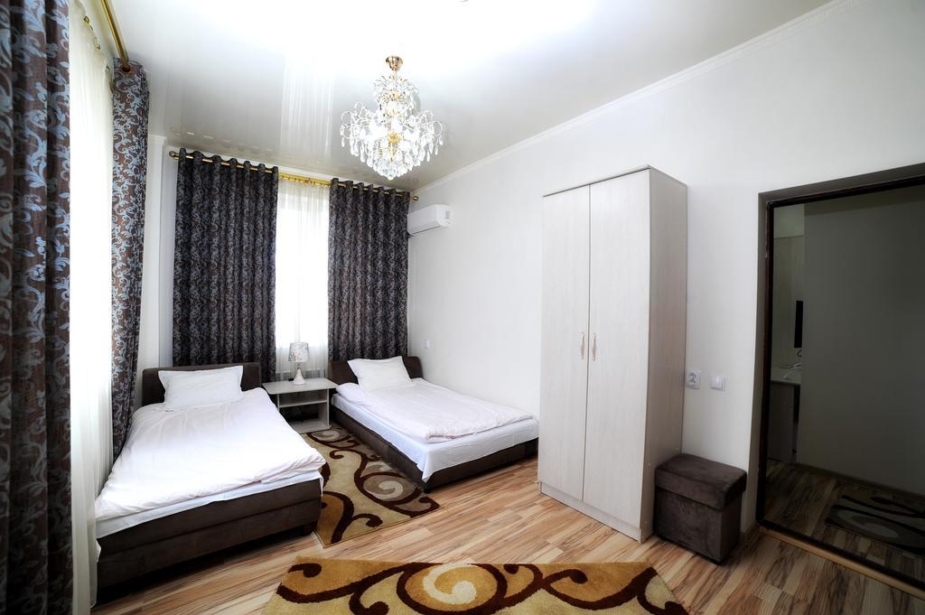 Rich Hotel Bishkek Exterior photo